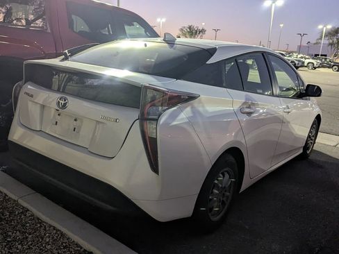 Used 2016 Toyota Prius Two image 4