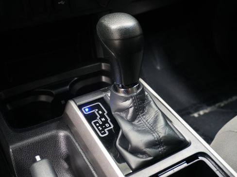 Used 2021 Toyota Tacoma SR5 image 19