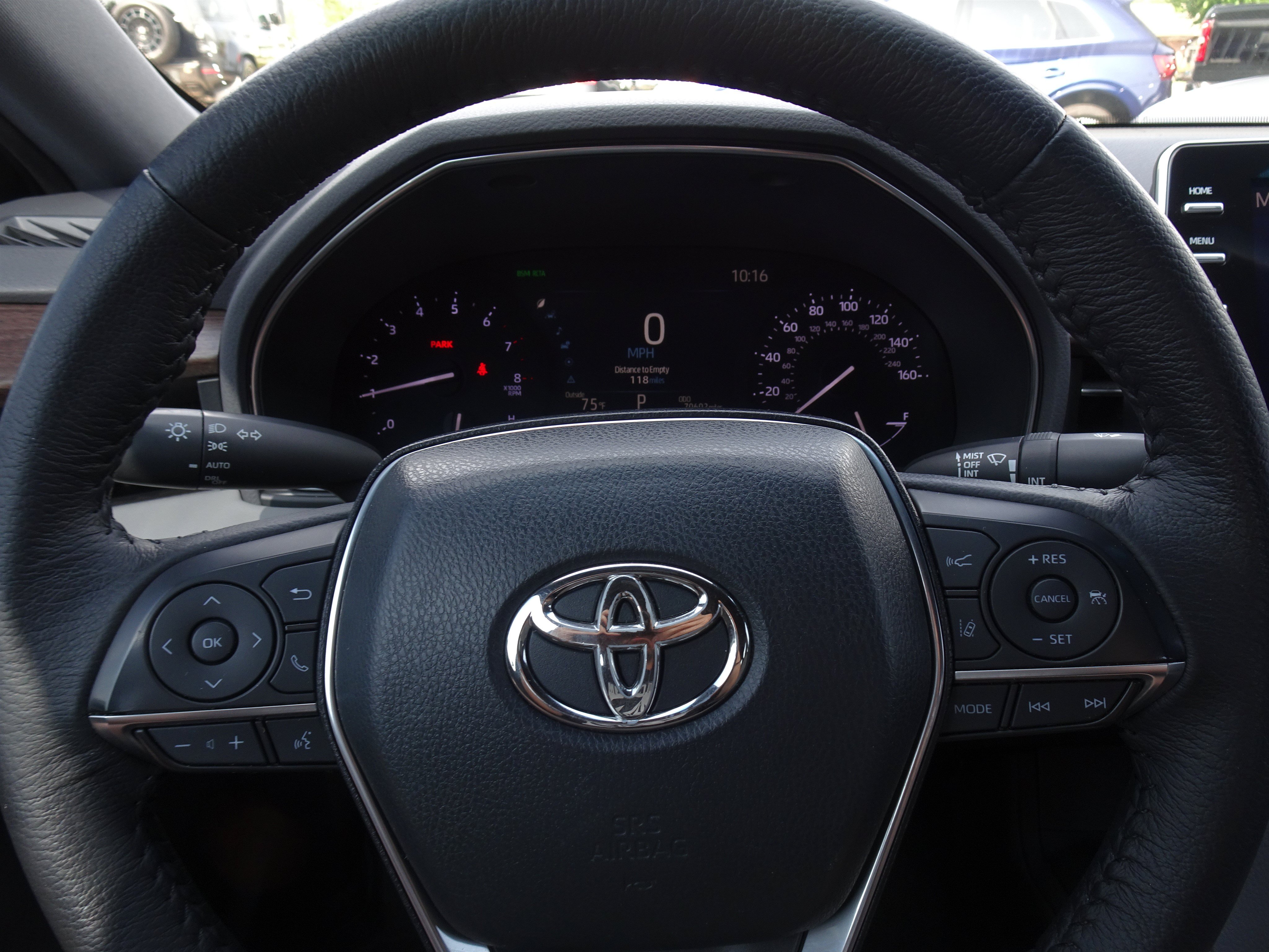 Used 2021 Toyota Avalon XLE w/ Moonroof Package FWD image 15