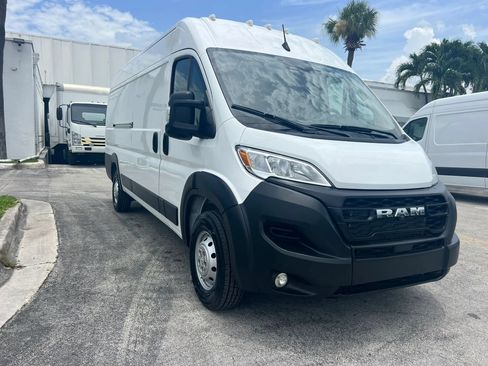 Used 2023 RAM ProMaster 3500 w/ Driver Convenience Group FWD image 1