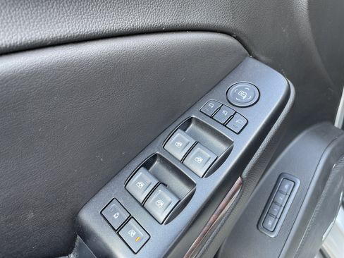 Used 2020 GMC Yukon XL SLT RWD image 21