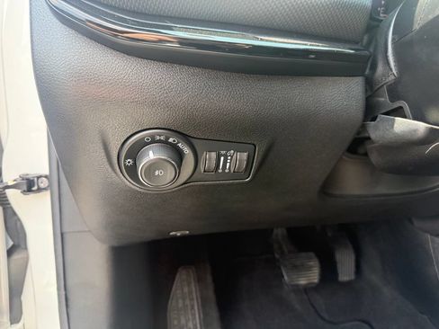 Certified 2022 Jeep Compass Latitude AWD/4WD image 16