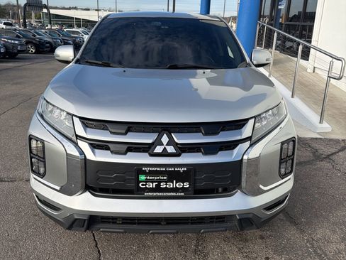 Used 2021 Mitsubishi Outlander Sport SE image 3