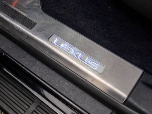 Used 2014 Lexus LX 570 4WD w/ Luxury Package image 16