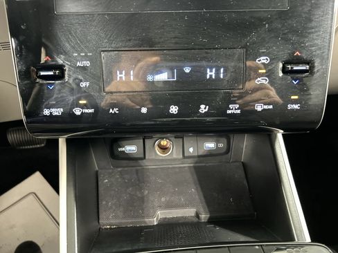 Used 2023 Hyundai Tucson Blue AWD/4WD image 16