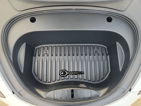 Used 2023 Tesla Model 3 Standard Range RWD image 30