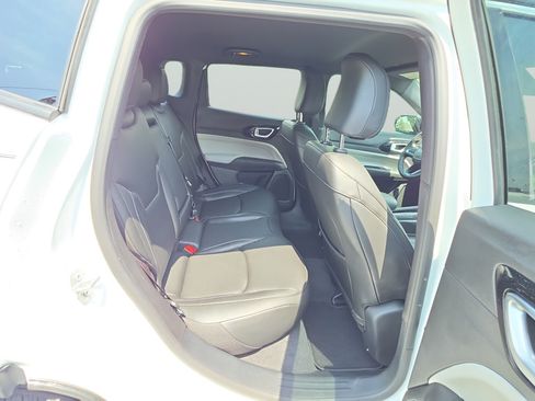Used 2025 Jeep Compass Limited AWD/4WD image 19