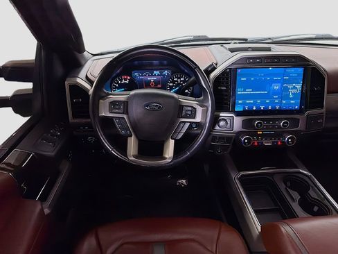 Used 2022 Ford F350 Platinum w/ FX4 Off-Road Package image 27