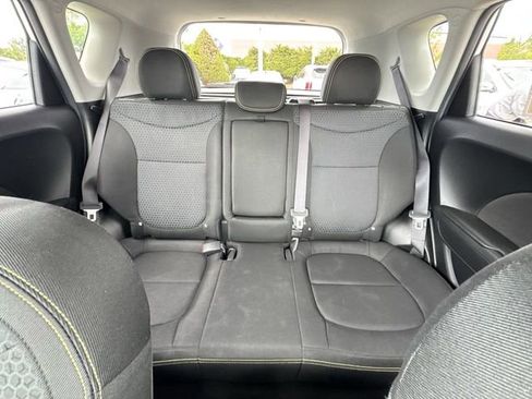 Used 2016 Kia Soul + FWD image 23