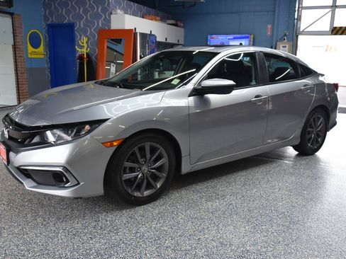 Used 2019 Honda Civic EX image 9