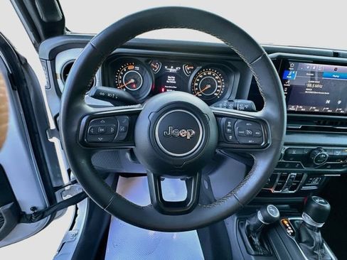 Used 2024 Jeep Wrangler Unlimited Sport AWD/4WD image 12
