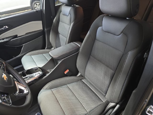 New 2026 Chevrolet Trax LT w/ Driver Confidence Package FWD image 17