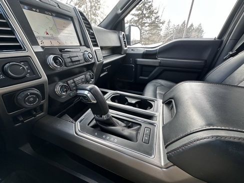 Used 2019 Ford F150 Platinum w/ Equipment Group 701A Luxury image 16