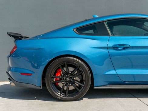 Used 2021 Ford Mustang Shelby GT500 w/ Technology Package RWD image 38