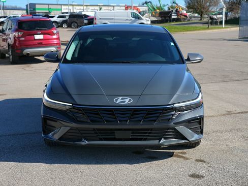 Used 2024 Hyundai Elantra SEL w/ Convenience Package image 2