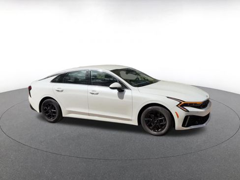 Used 2025 Kia K5 LXS image 2