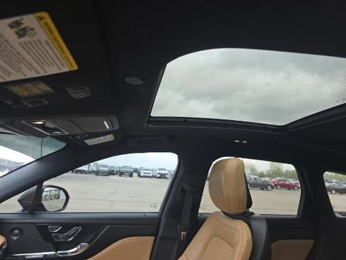 Used 2020 Lincoln Corsair Reserve w/ Equipment Group 201A image 12