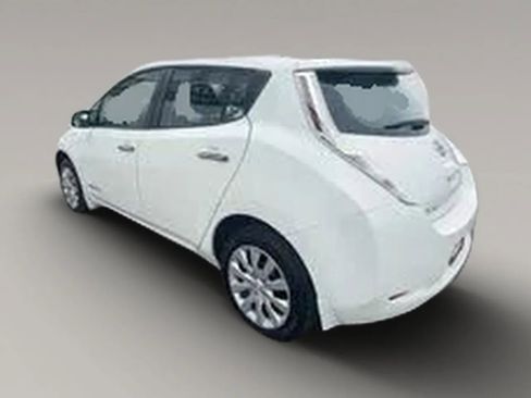 Used 2015 Nissan Leaf S w/ Charge Package FWD image 9