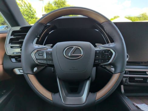 Used 2026 Lexus RX 350 Premium w/ Convenience Package FWD image 21