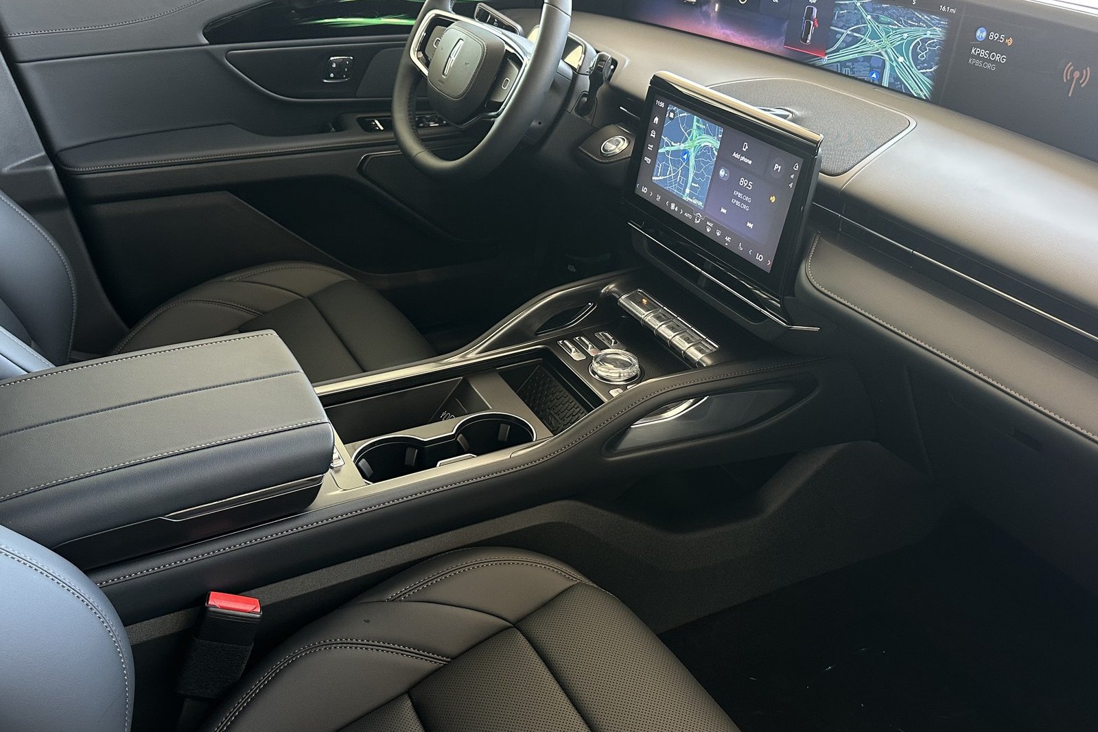 New 2026 Lincoln Nautilus Premier w/ Jet Appearance Package AWD/4WD image 15