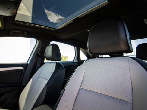 Used 2021 Volkswagen Jetta R-Line image 46