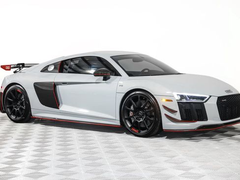 Used 2018 Audi R8 V10 plus w/ Full Leather Package AWD/4WD image 5
