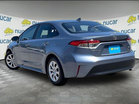 Used 2025 Toyota Corolla LE FWD image 4