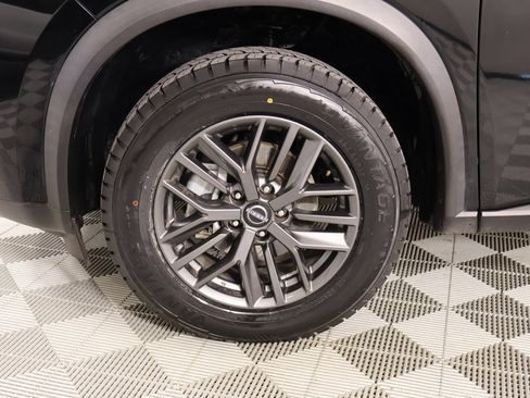 Used 2023 Nissan Rogue S image 16