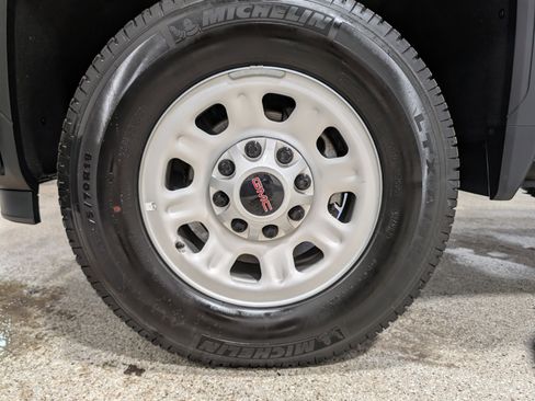 Used 2024 GMC Sierra 2500 Pro image 10