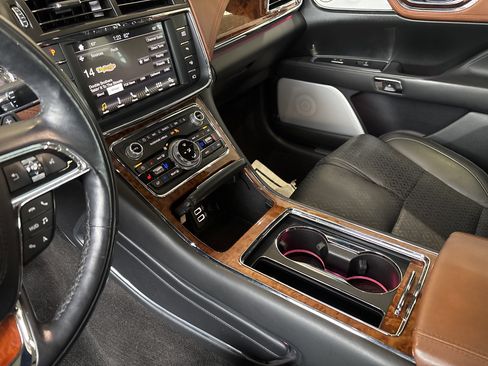 Used 2019 Lincoln Continental Black Label AWD/4WD image 24