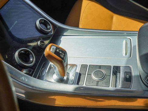 Used 2022 Land Rover Range Rover Sport SVR image 34