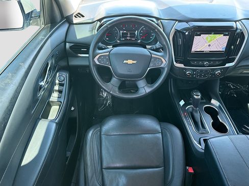 Used 2018 Chevrolet Traverse Premier w/ Driver Confidence II Package FWD image 18