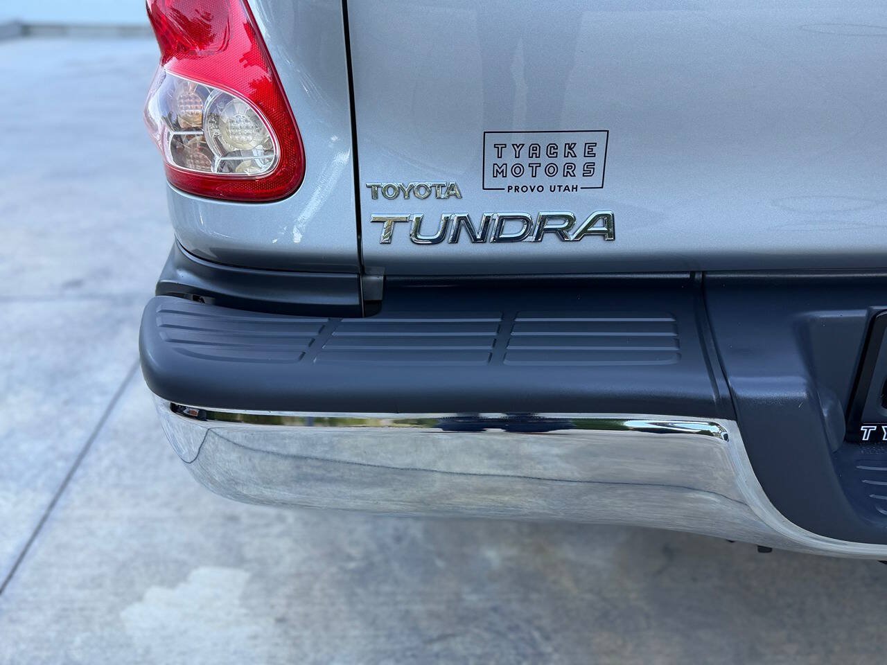 Used 2005 Toyota Tundra SR5 w/ TRD Off-Road Pkg AWD/4WD image 17
