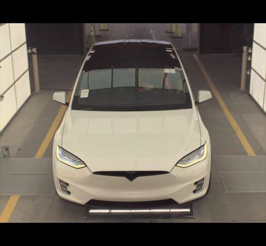 Used 2020 Tesla Model X Long Range AWD/4WD image 3