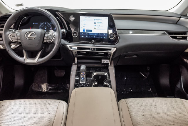 Used 2024 Lexus RX 350 FWD w/ Technology Package image 27