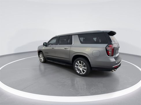 Used 2024 Chevrolet Suburban High Country image 6