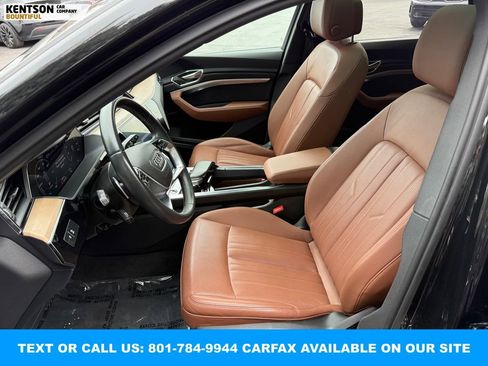 Used 2024 Audi Q8 e-tron Premium Plus image 32