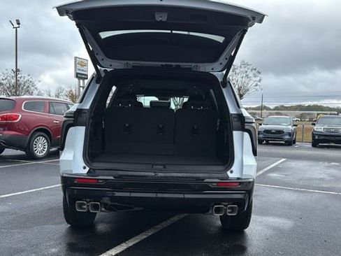 New 2026 Chevrolet Traverse High Country image 9