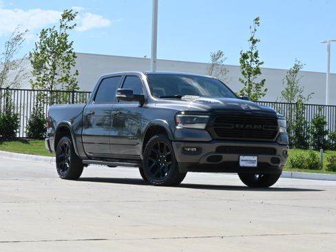 Used 2020 RAM 1500 Laramie AWD/4WD image 2