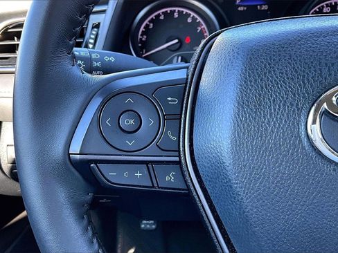 Used 2024 Toyota Camry SE image 25