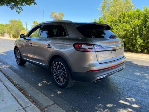 Used 2019 Lincoln Nautilus Reserve FWD image 9