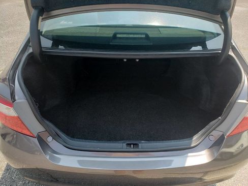 Used 2017 Toyota Camry LE image 12