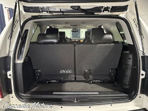 Used 2013 Cadillac Escalade Platinum image 12