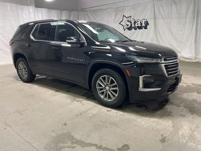 Used 2023 Chevrolet Traverse LT