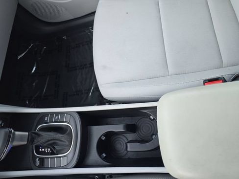 Certified 2025 Hyundai Kona SE FWD image 20