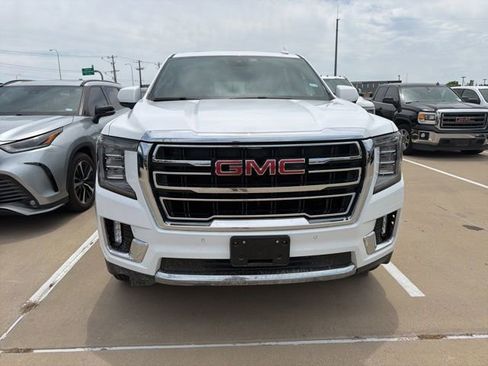 Used 2023 GMC Yukon XL SLT RWD image 3