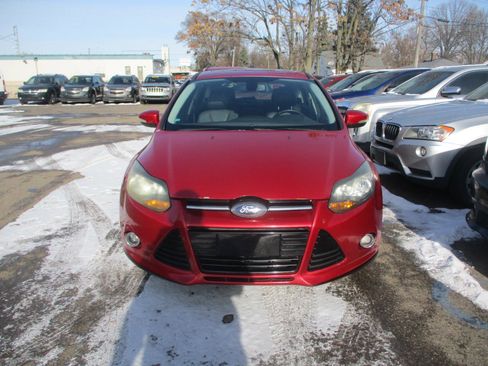 Used 2012 Ford Focus Titanium image 2