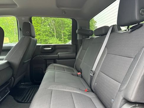Certified 2022 Chevrolet Silverado 2500 Custom w/ Custom Value Package AWD/4WD image 19