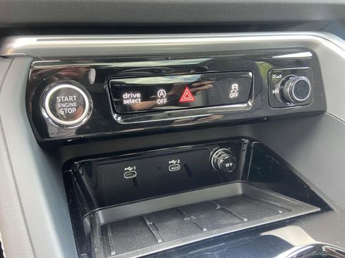 New 2025 Audi Q5 Premium Plus image 27
