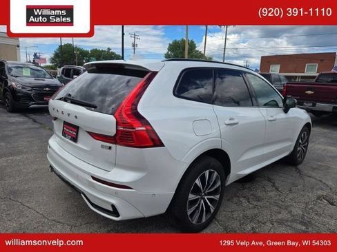 Used 2023 Volvo XC60 B5 Plus AWD/4WD image 4